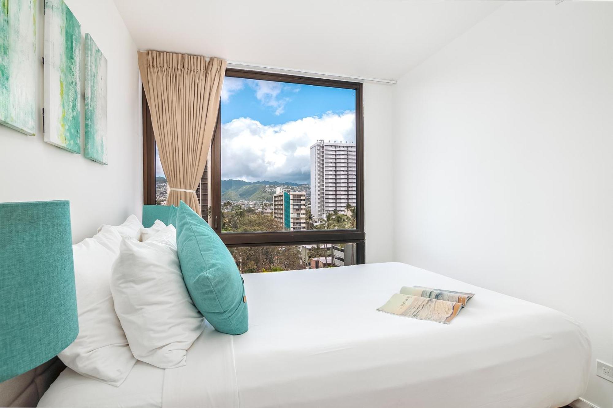 Newly Renovated 2 Bedroom Condo, 1 Block To Waikiki Beach, Free Parking Honolulu Eksteriør bilde