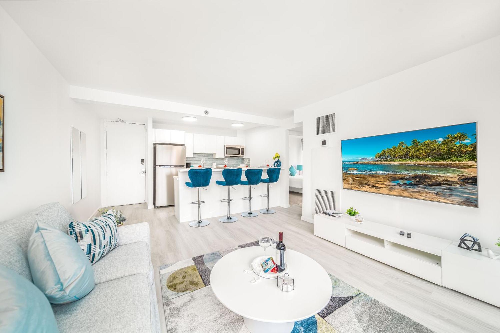 Newly Renovated 2 Bedroom Condo, 1 Block To Waikiki Beach, Free Parking Honolulu Eksteriør bilde